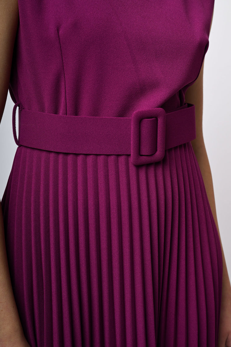 Abito plissé con cintura