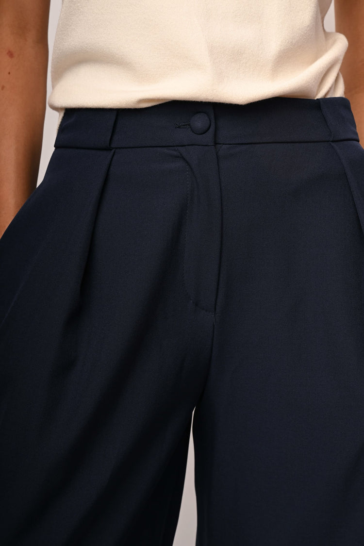 Pantaloni palazzo con pinces