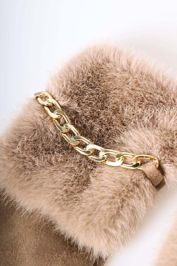 Guanti con polsino in faux fur e catenella