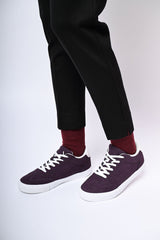 Sneakers in faux suede