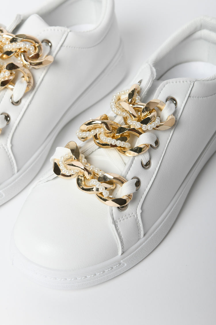 Sneakers con catena e perle